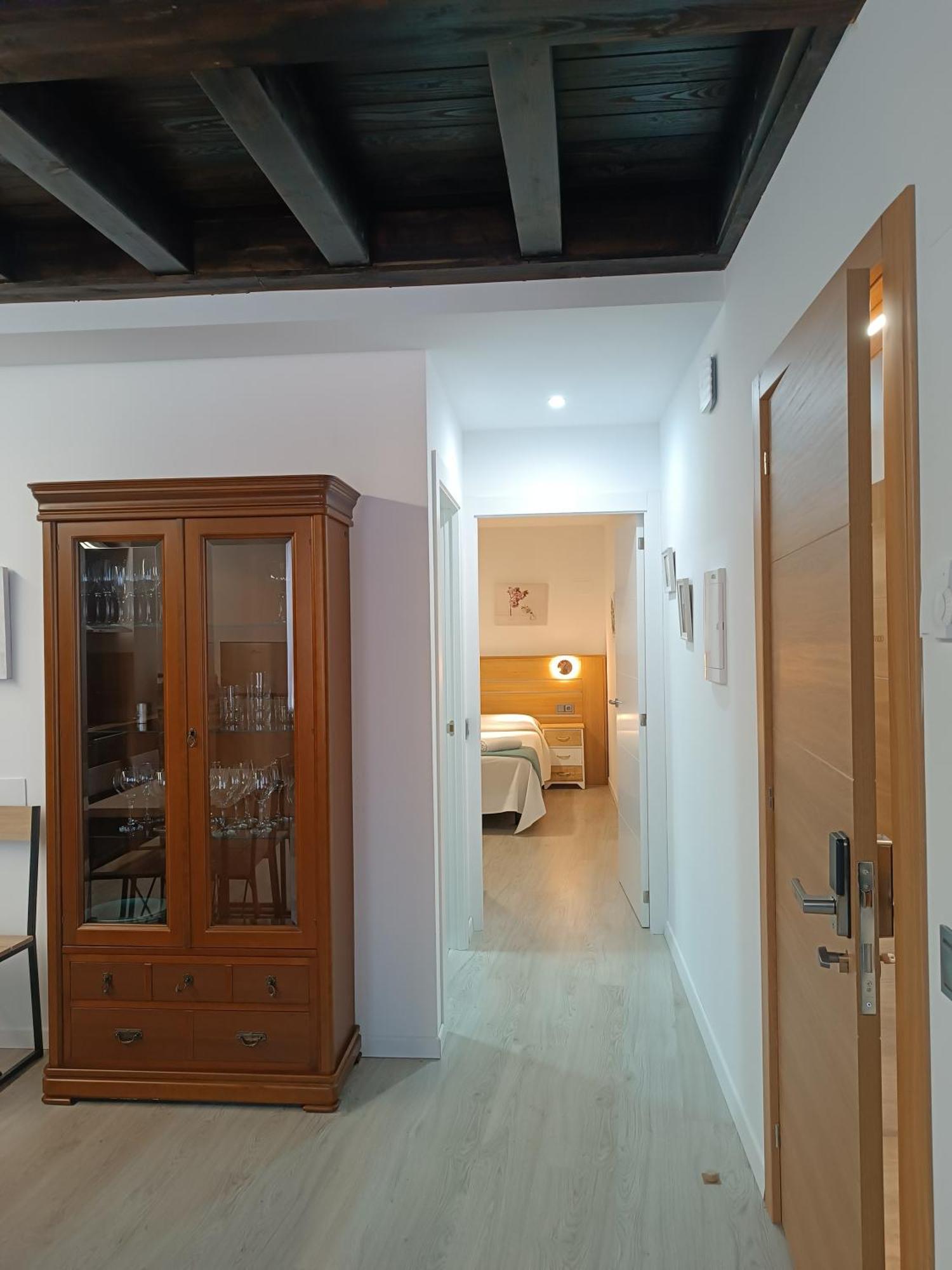 Apartamentos Turisticos Avila Puerta Del Puente 1-3 Exteriör bild