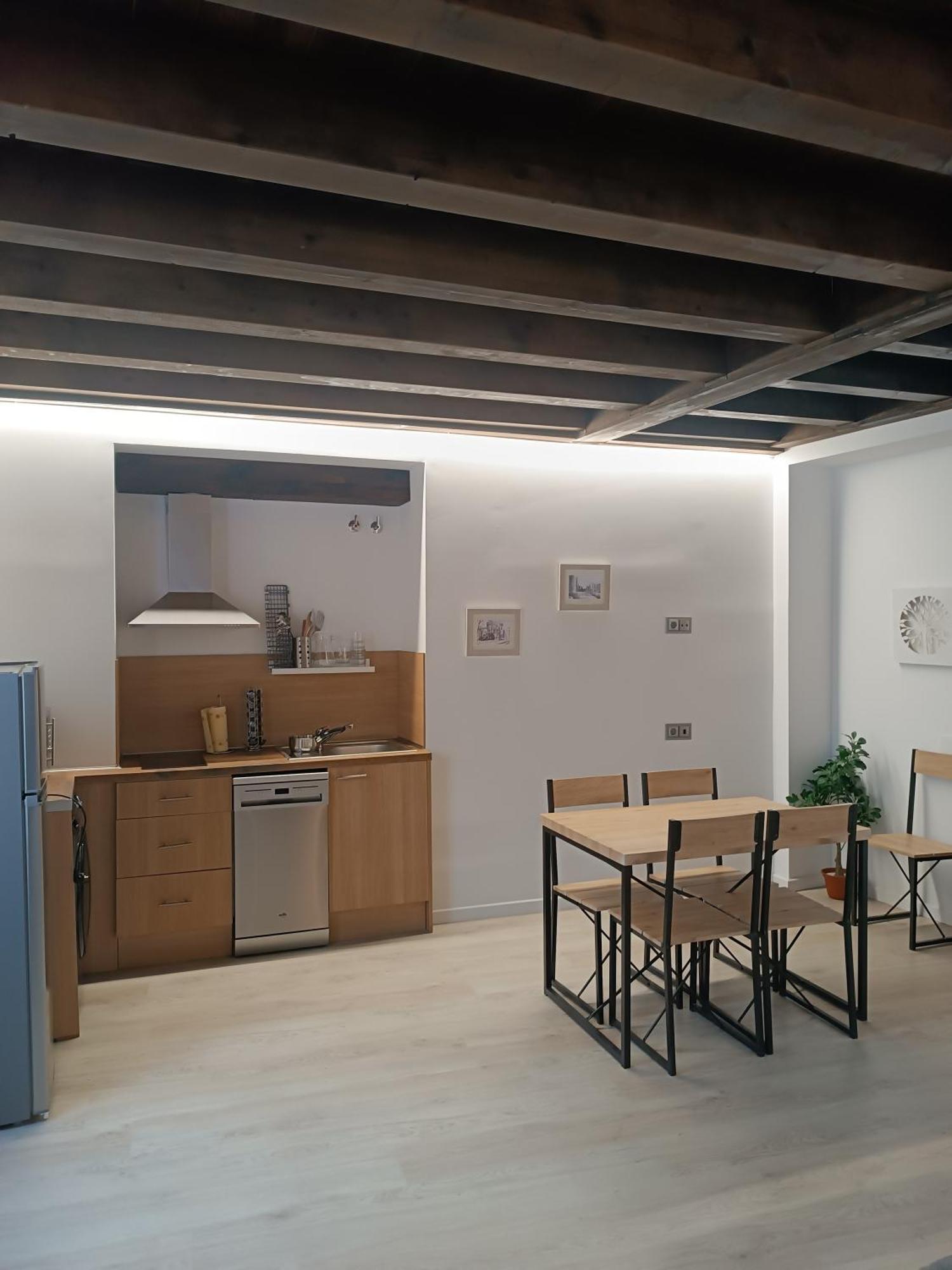 Apartamentos Turisticos Avila Puerta Del Puente 1-3 Exteriör bild